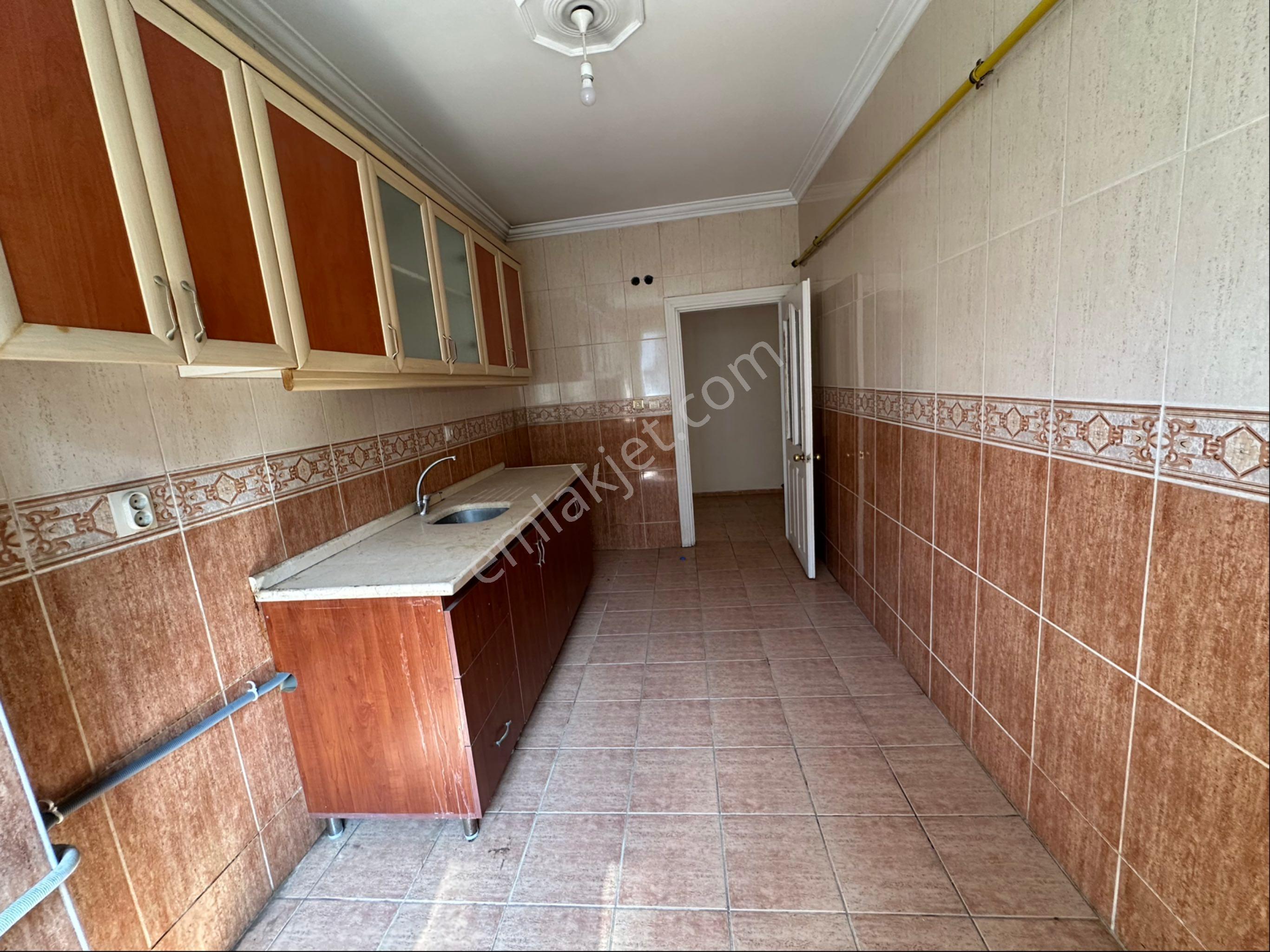 Secret House’dan Merkezi Konumlu Aile Apartmanında 3+1 Arakat - Görsel 11