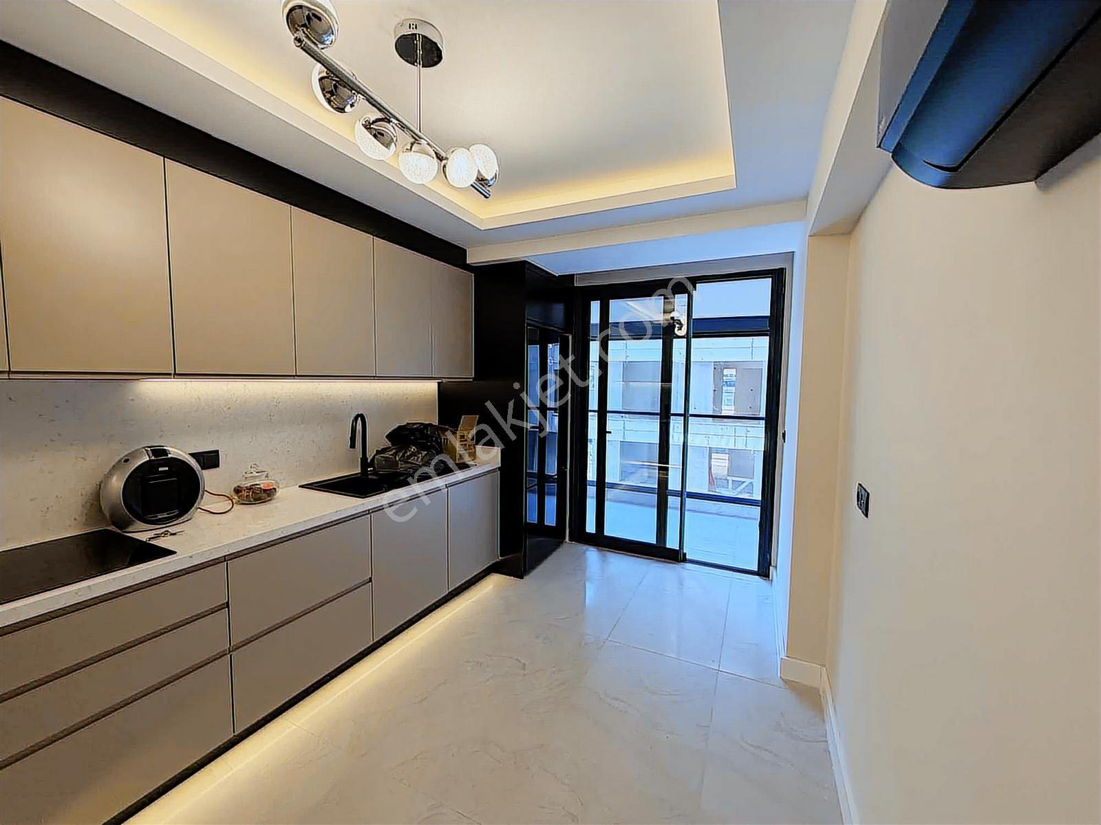 Uygan'dan Cumhuriyet Mah. 130m² 3+1 Havuzlu Ultra Lüx Akıllı Ev - Görsel 10