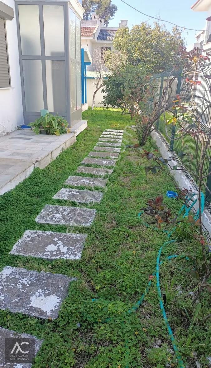 Alaçatı Çamlıkyol Paralelinde Yıllık Kiralık Villa - Görsel 2