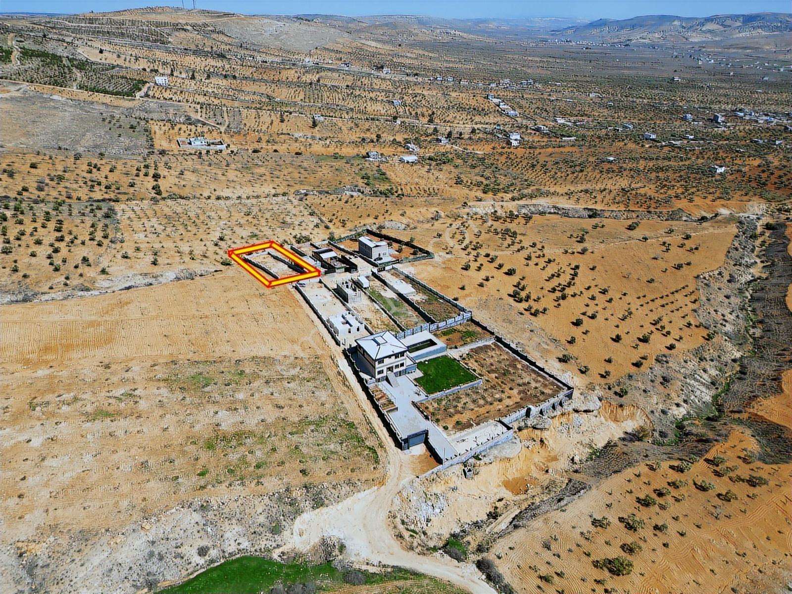 Şehitkamil Aşağıarıl Duvar Örülü, Kuyu, Yol, Manzaralı 685 M2 - Görsel 7