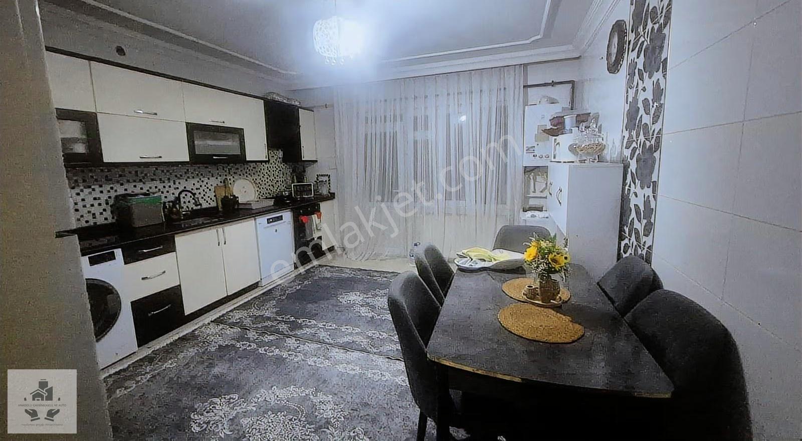 Güneş Mahallesinde Satlık 3 Katlı Müstakil Ev - Görsel 8