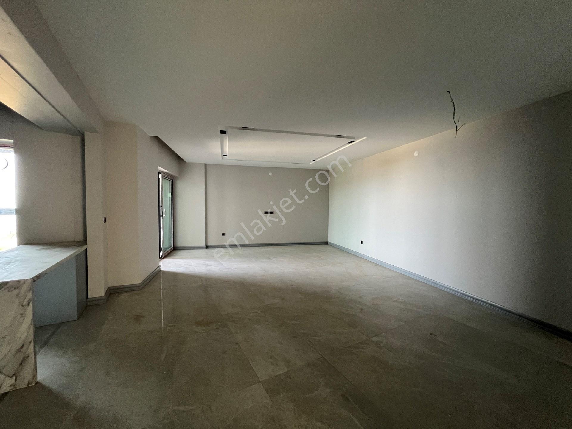 Trabzon Yalıncak'da Ki̇ralik 4+1 Sifir Dai̇re, Deni̇z Manzarali, Lüks Si̇te İçi̇nde - Görsel 14