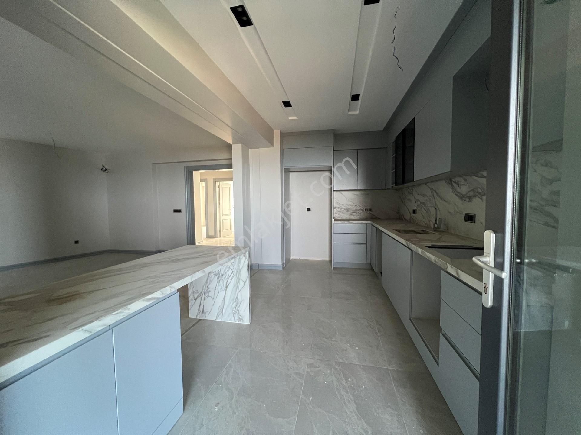 Trabzon Yalıncak'da Ki̇ralik 4+1 Sifir Dai̇re, Deni̇z Manzarali, Lüks Si̇te İçi̇nde - Görsel 11
