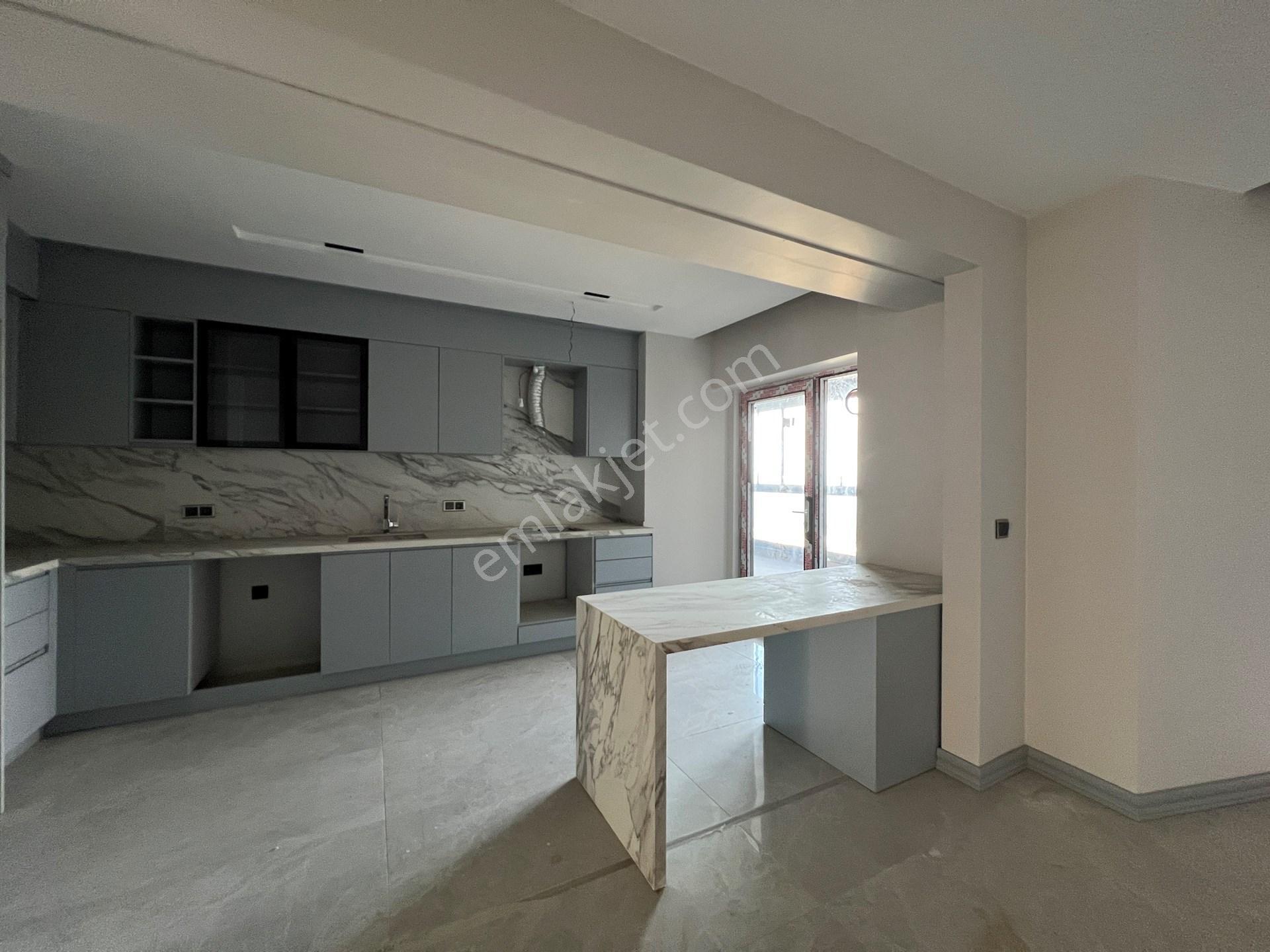 Trabzon Yalıncak'da Ki̇ralik 4+1 Sifir Dai̇re, Deni̇z Manzarali, Lüks Si̇te İçi̇nde - Görsel 13