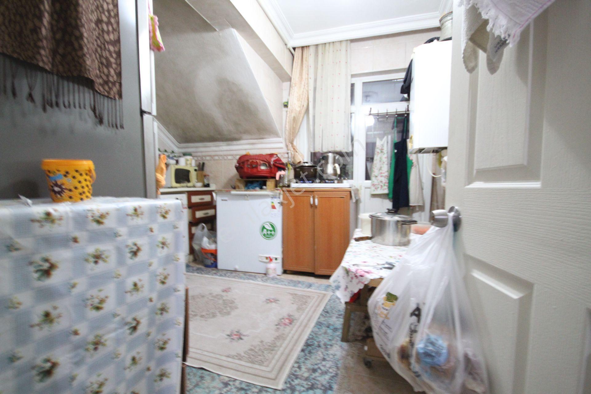 Old City'den Çavuşpaşada 2005 Yapımı 2+1 75m2 Kiracılı Bahçekatı Lüx Daire. - Görsel 17