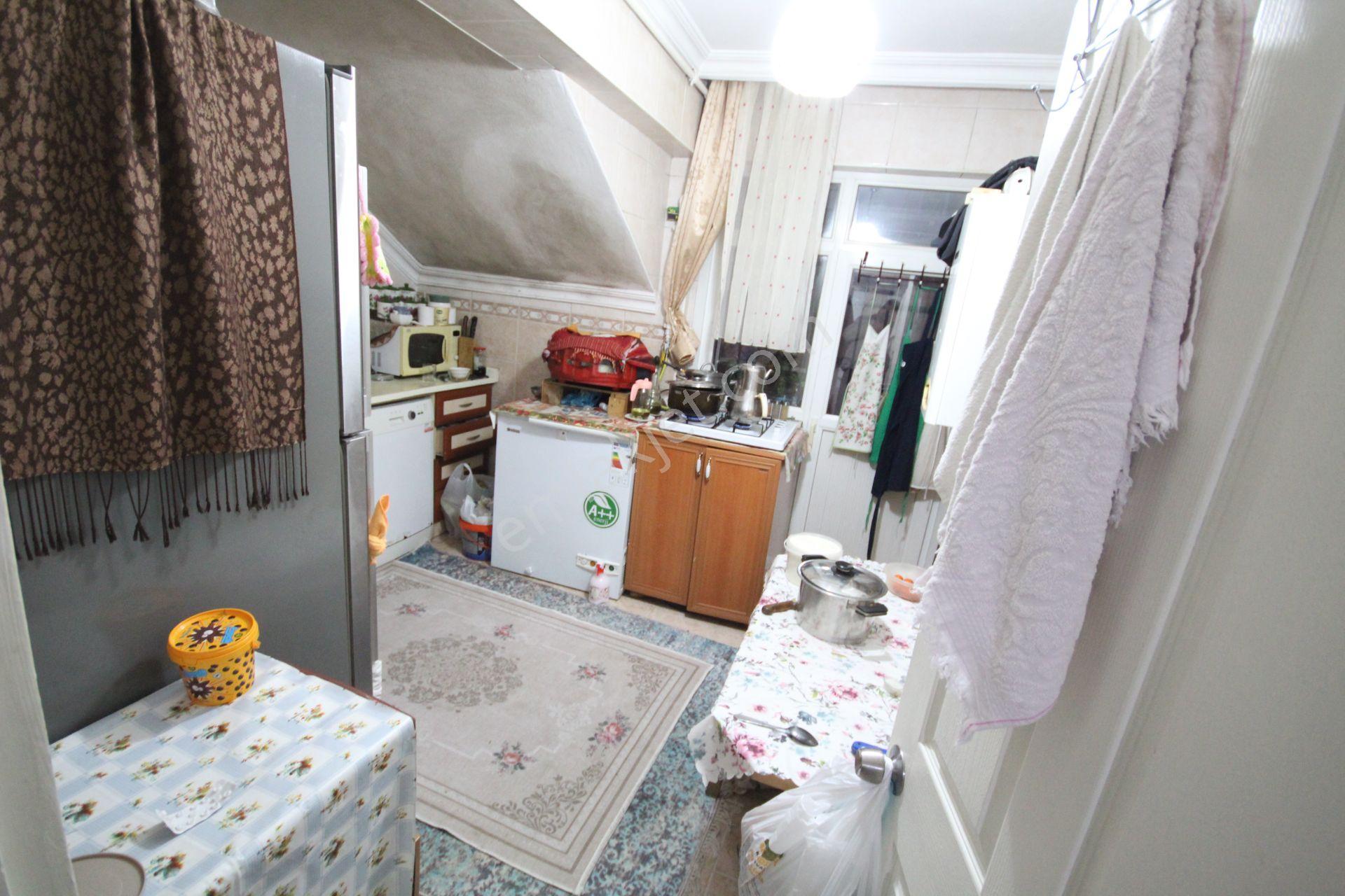Old City'den Çavuşpaşada 2005 Yapımı 2+1 75m2 Kiracılı Bahçekatı Lüx Daire. - Görsel 16