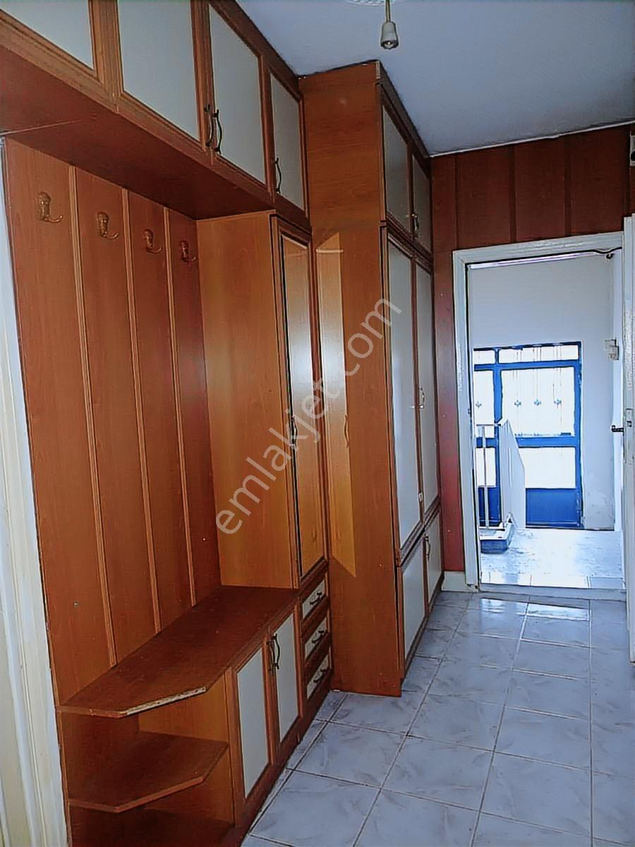 Çarşı Merkezde Satılık Müstakil Bakımlı Tadilatlı Bahçeli Ev - Görsel 20