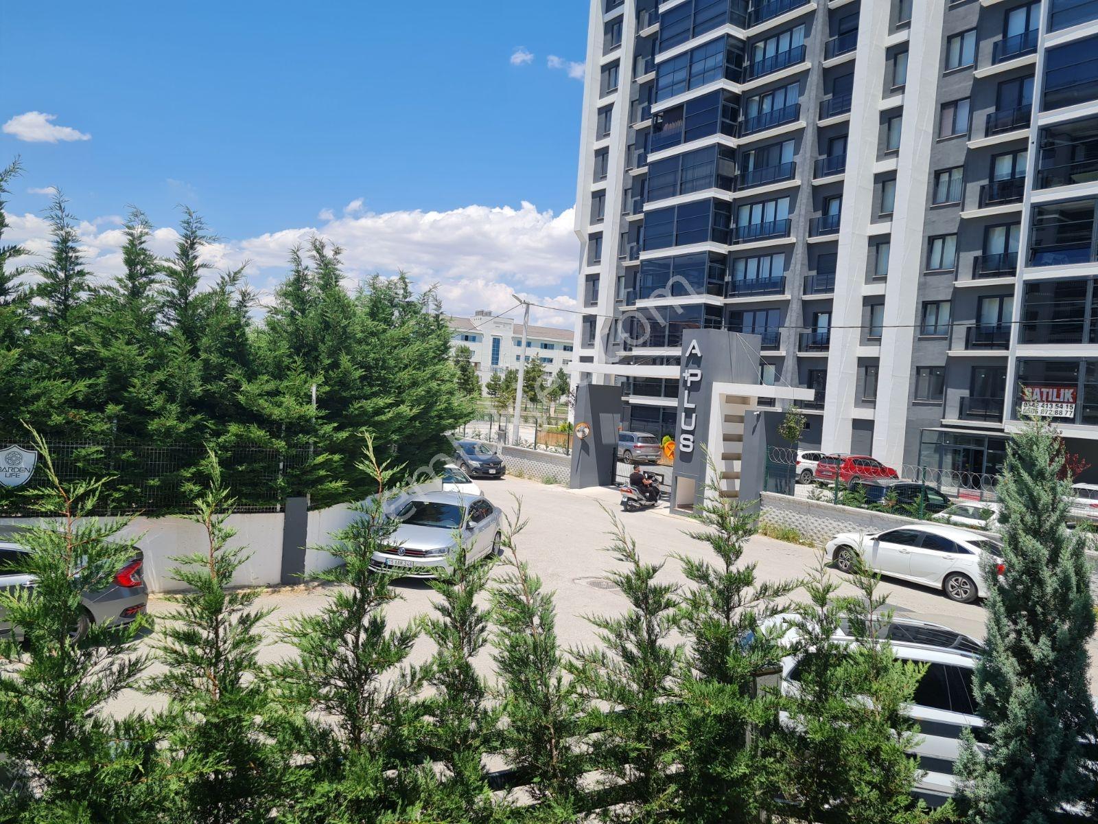 Sağlam Emlaktan Selçukluda Kiralık Lüks 2+1 Daire - Görsel 12