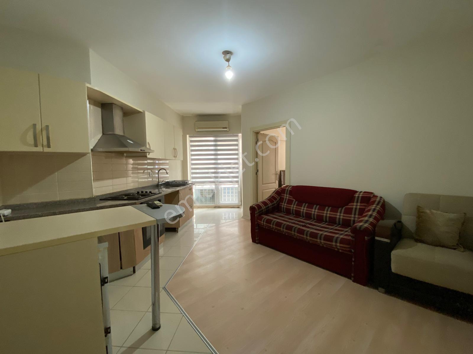 Metrobüse Yakın Cumhuriyet Mahallesi'nde Kiralık 1+1 Full Eşyalı - Görsel 8