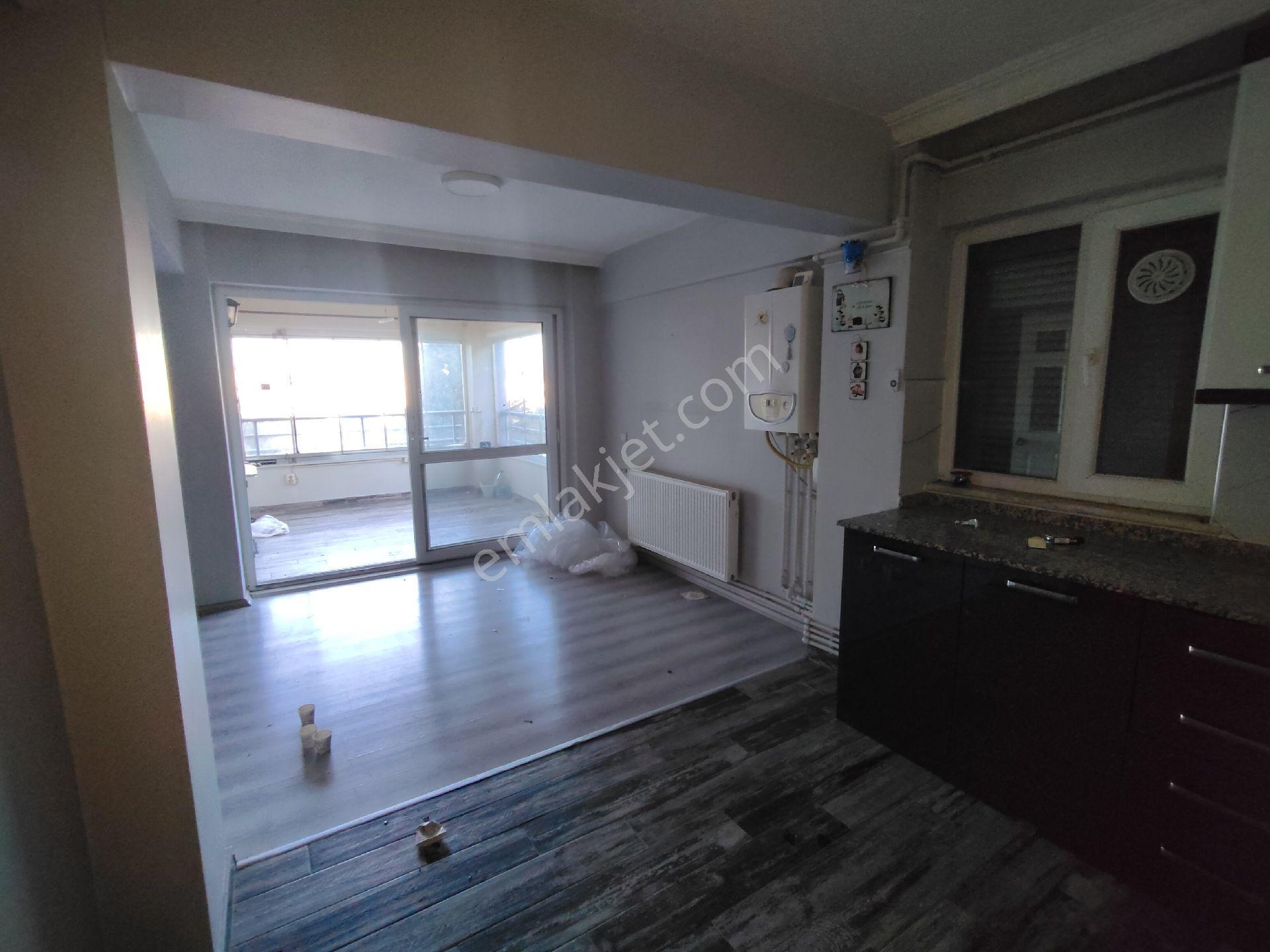 Manisa Yunusemre Güzelyurt Mh.3+1 Asansörlü Arakat Kiralık Daire - Görsel 2