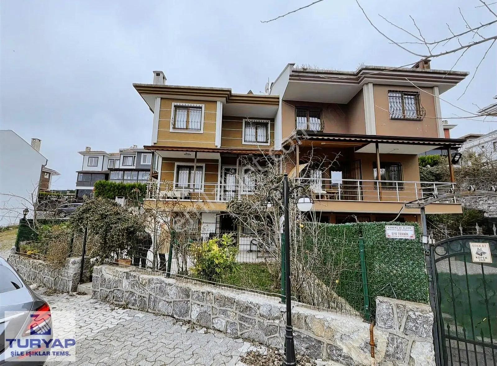 Turyap Tan Site İçinde Satılık 4+2 Lüks Vılla.