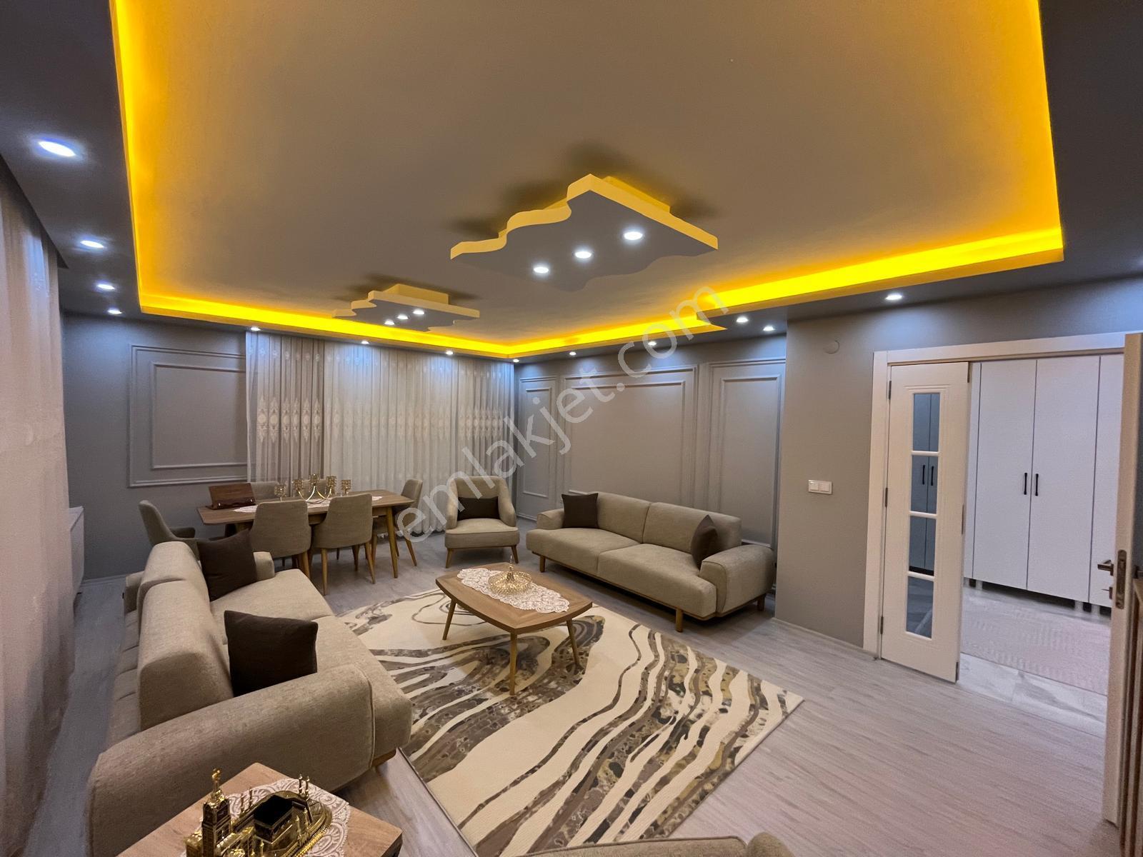 Alipaşa Mahallesinde Satılık Araç Takaslı 4+1 Site İçi Daire - Görsel 2