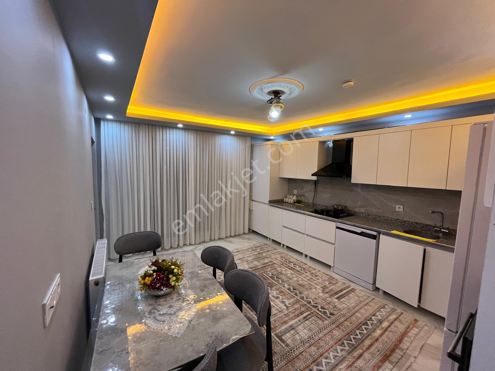 Alipaşa Mahallesinde Satılık Araç Takaslı 4+1 Site İçi Daire - Görsel 3