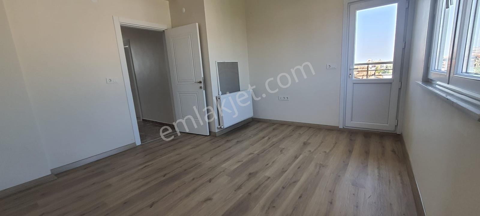 Yeniçiftlik Merkez'de 4+1 Sağlam,düzgün Villa #kartallar'dan# - Görsel 8