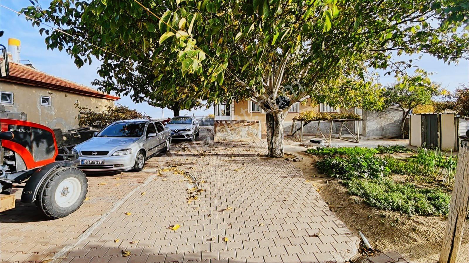 Ortaköy'de Dört Dörtlük Masrafsız Satılık Müstakil Ev - Görsel 4