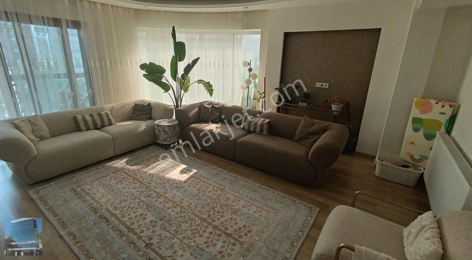 İstiklal Mahlleside Havuzlu Site İçerisinde 3+1 Lüx Satlık Daire - Görsel 9