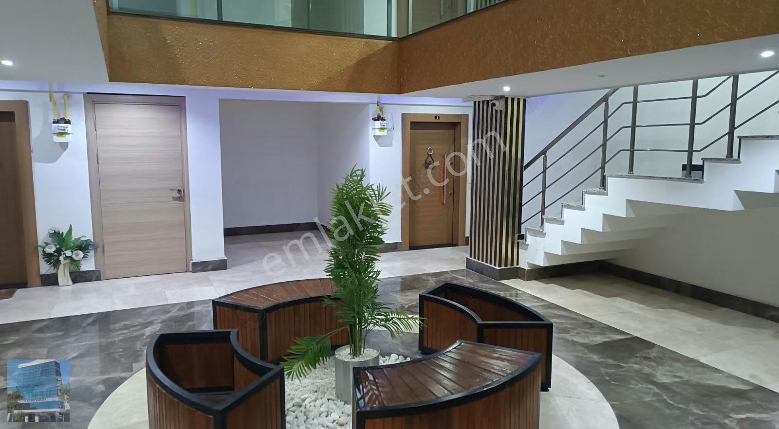 İstiklal Mahlleside Havuzlu Site İçerisinde 3+1 Lüx Satlık Daire - Görsel 3