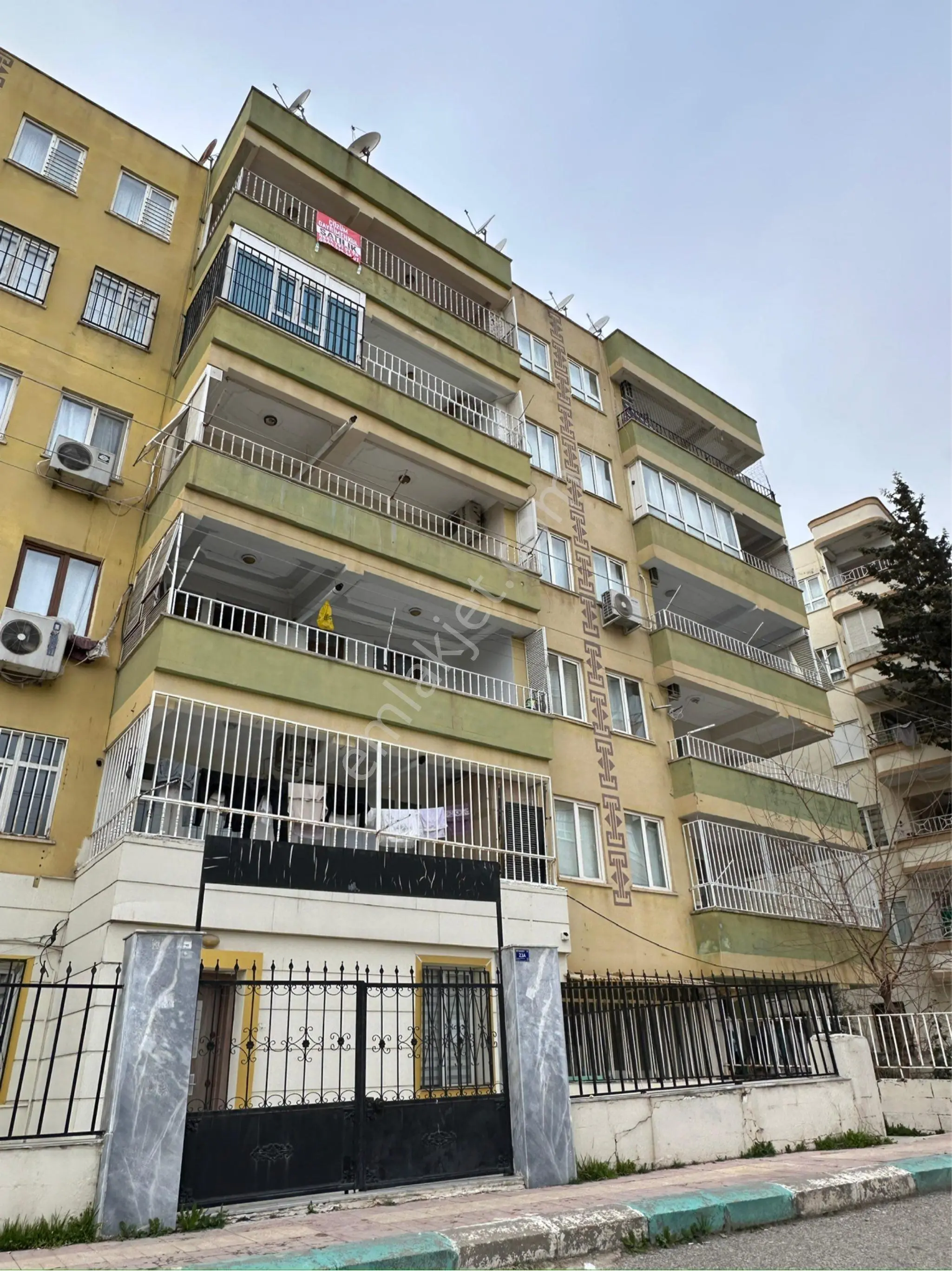 Veysel Karani Mahallesinde Satılık 4 Odalı Son Kat Süper Asansörlü Daire - Görsel 5