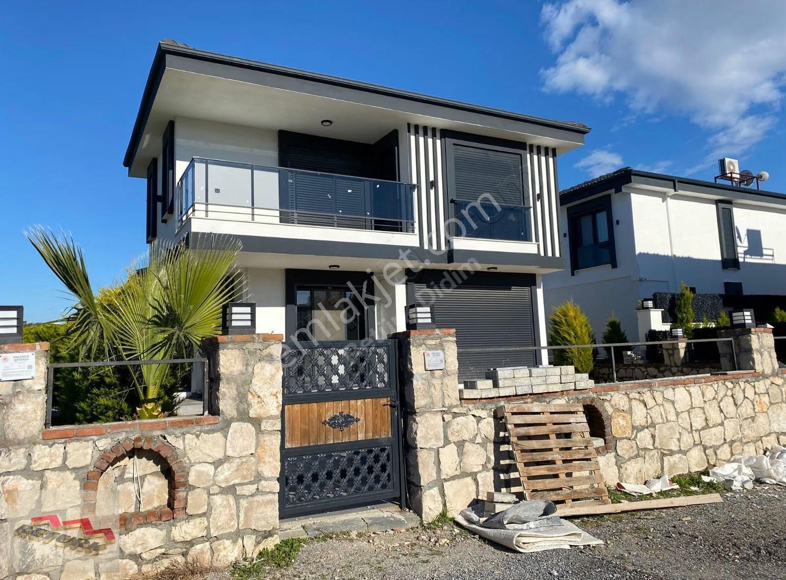 Didim De Denize Yürüme Mesafesinde Lüks Müstakil Havuzlu Villa