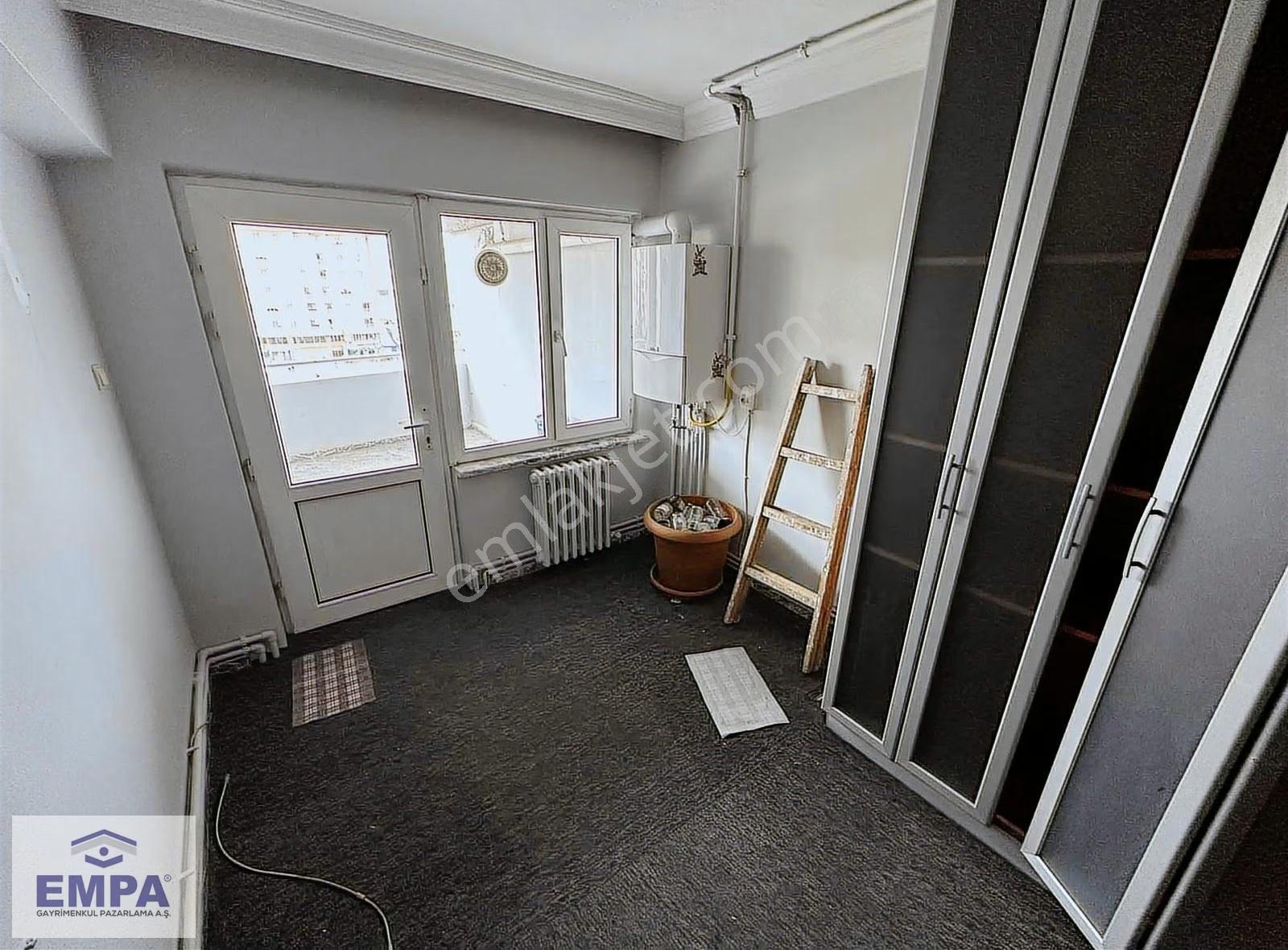 Empa'dan Sıhhiye Kavşağı Manzaralı 3+1 140m² Bakımlı Kiralık - Görsel 2