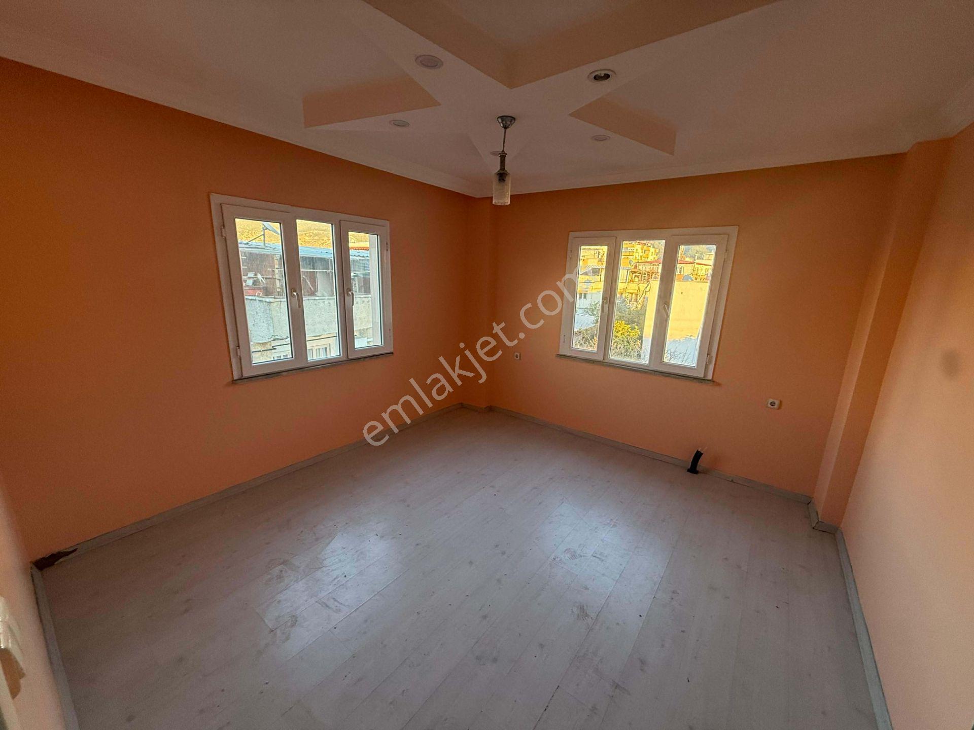 Azad-cumhuriyet Mah.(372m2) Arsa İçinde Satılık 3 Katlı Müstakil - Görsel 21