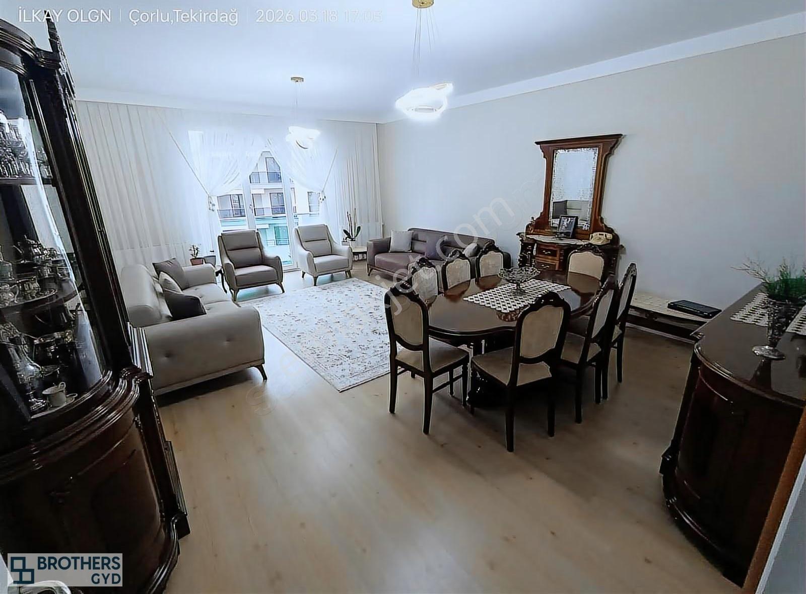 Brothersdan Hürriyet Mah.190m2 3+1 Arakat İskanlı Satılık Daire - Görsel 17