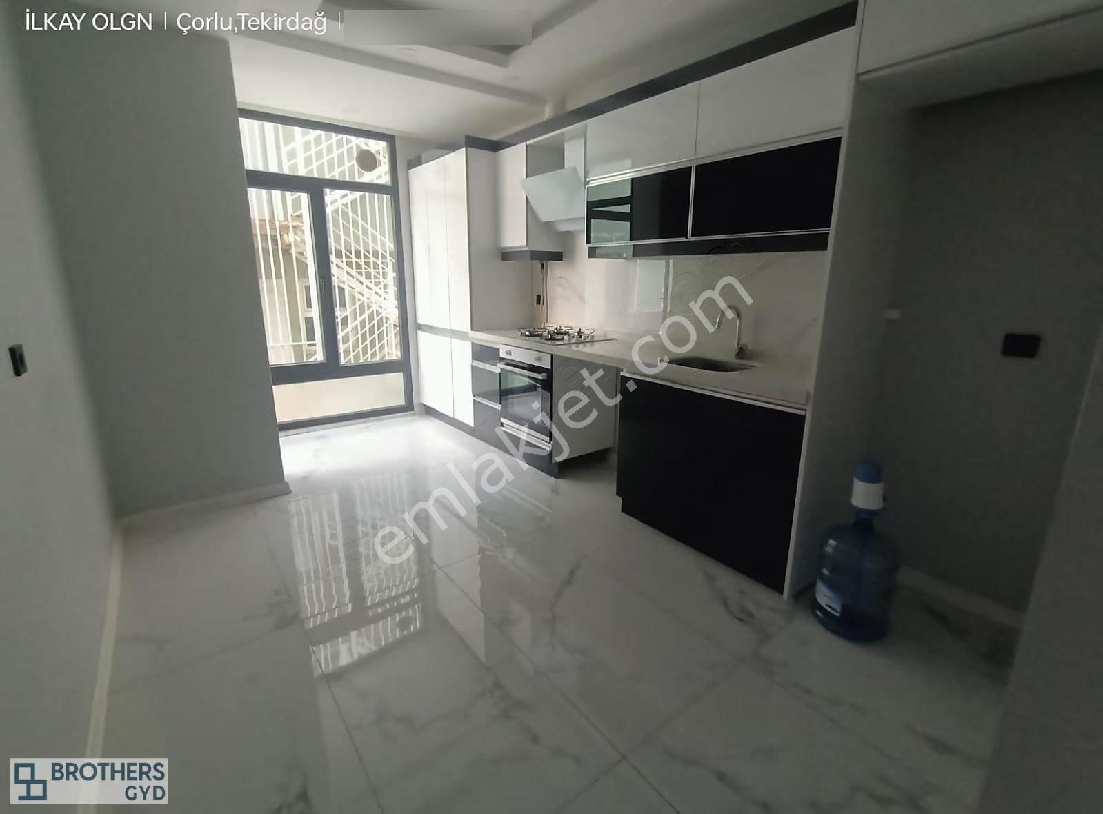 Brothersdan Kazımiye Mah.115m2 3 Yaş 2+1 Satılık İskanlı Daire