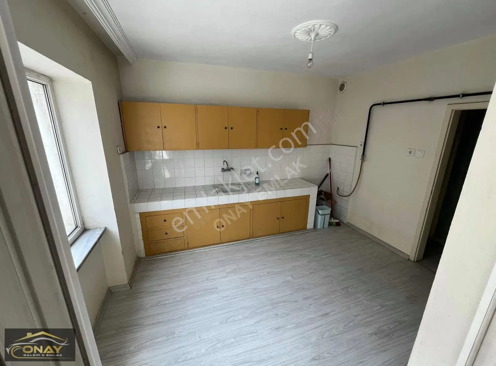 Onay Emlak'tan Çarşı Merkez'de 3+1 Harika Konumda Ofis - Görsel 3