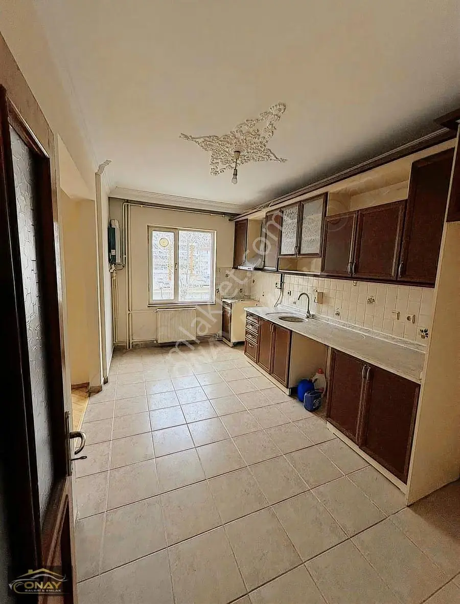 Onay Emlaktan 4+1 Kiralık Daire - Görsel 3