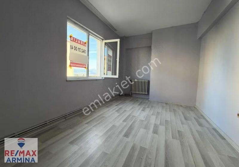 Remax Armina Site İçi Kiralık Ara Kat Daire - Görsel 3
