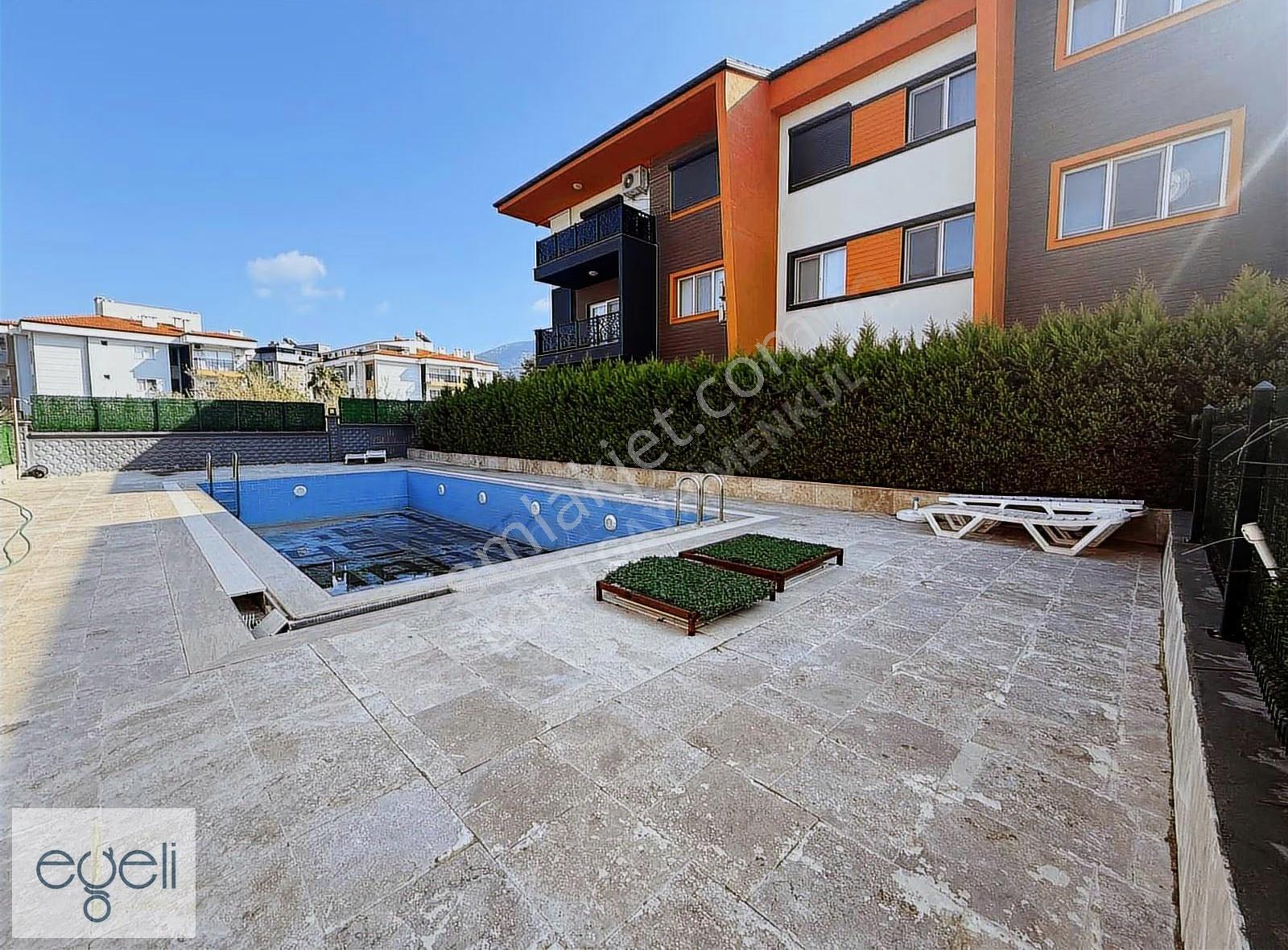 Kuşadası Davutlarda Havuzlu Site Yeni 2+1 Daire Deniz Manzaralı - Görsel 6