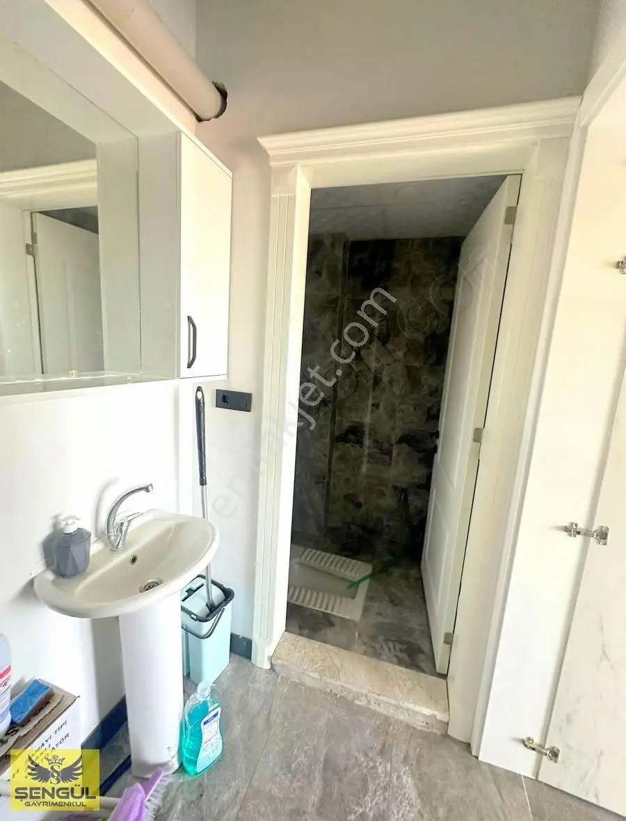 Şengül Gayrimenkul'den Çakmakta Önü Açık Kiralık Dükkan - Görsel 22