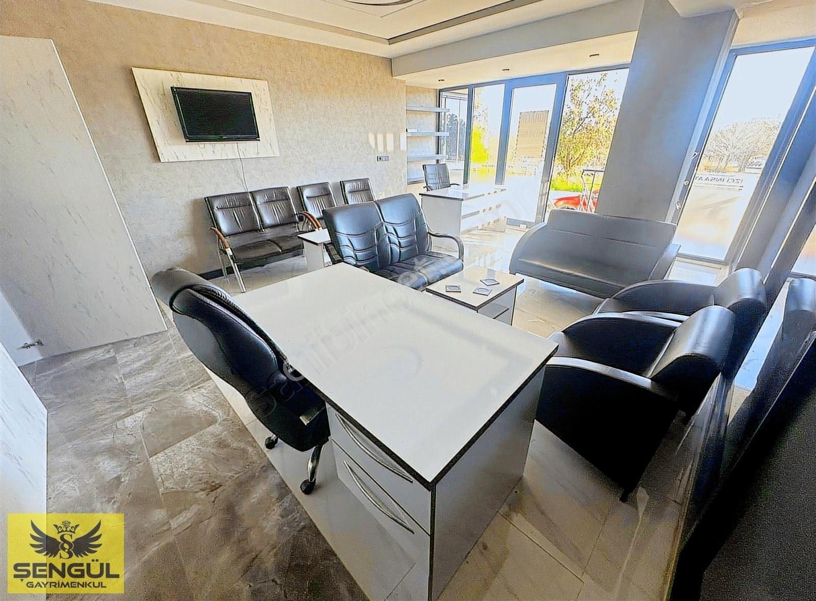 Şengül Gayrimenkul'den Çakmakta Önü Açık Kiralık Dükkan - Görsel 3