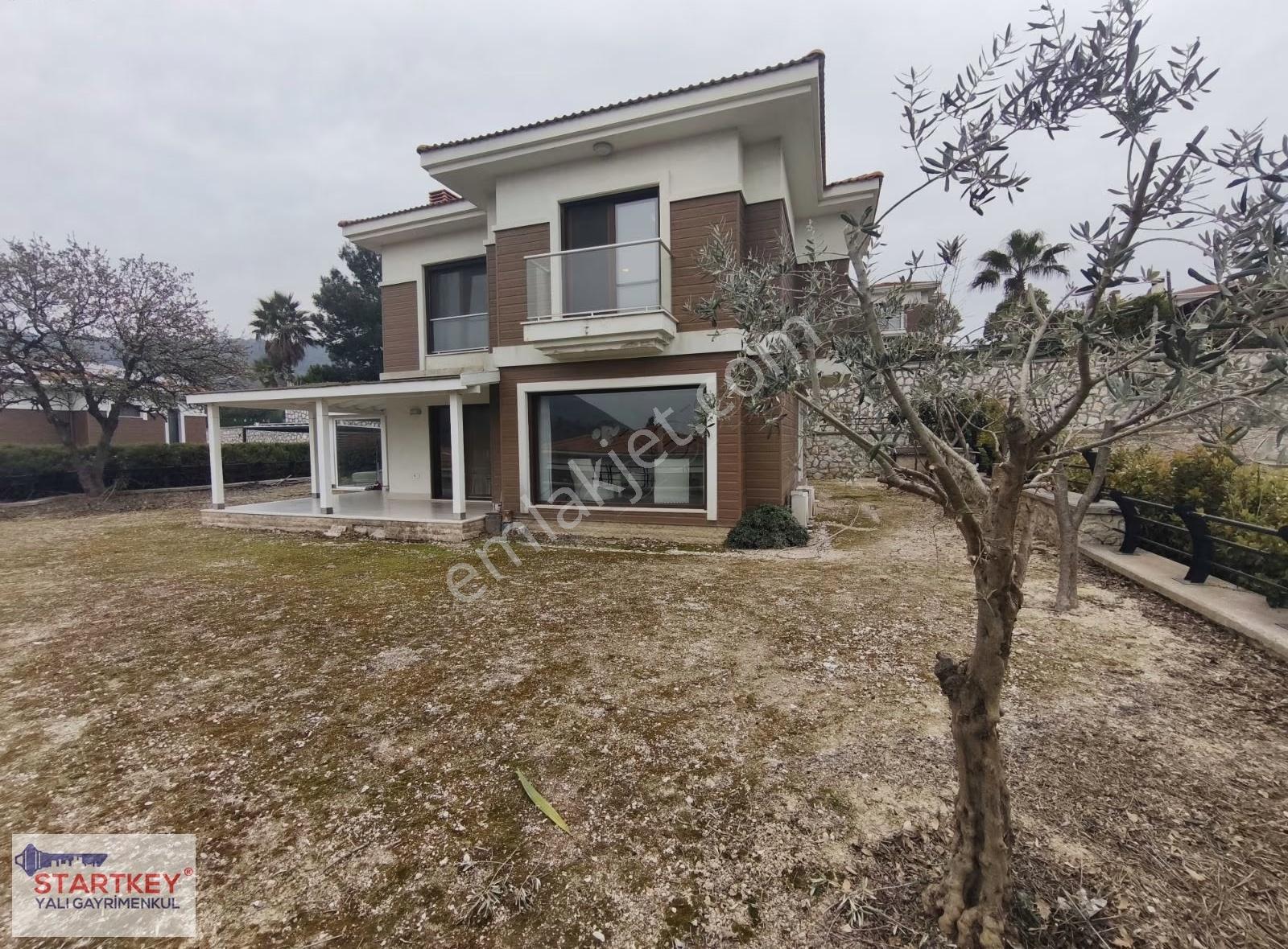 Güzelbahçe Dört Mevsim Konaklarında Satılık Müstakil 4+1 Villa - Görsel 8