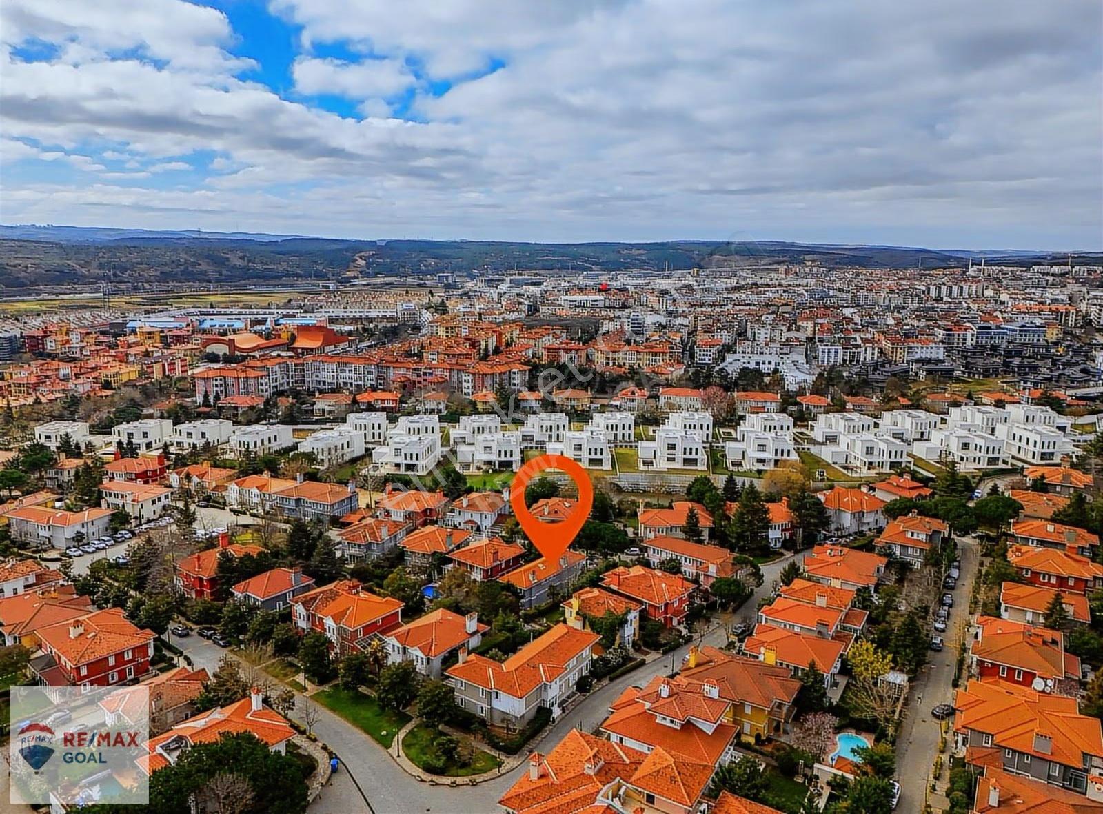 Kemer Country Ana Faz'da Satılık Yenilenmiş 4+2 Lüks Villa - Görsel 9