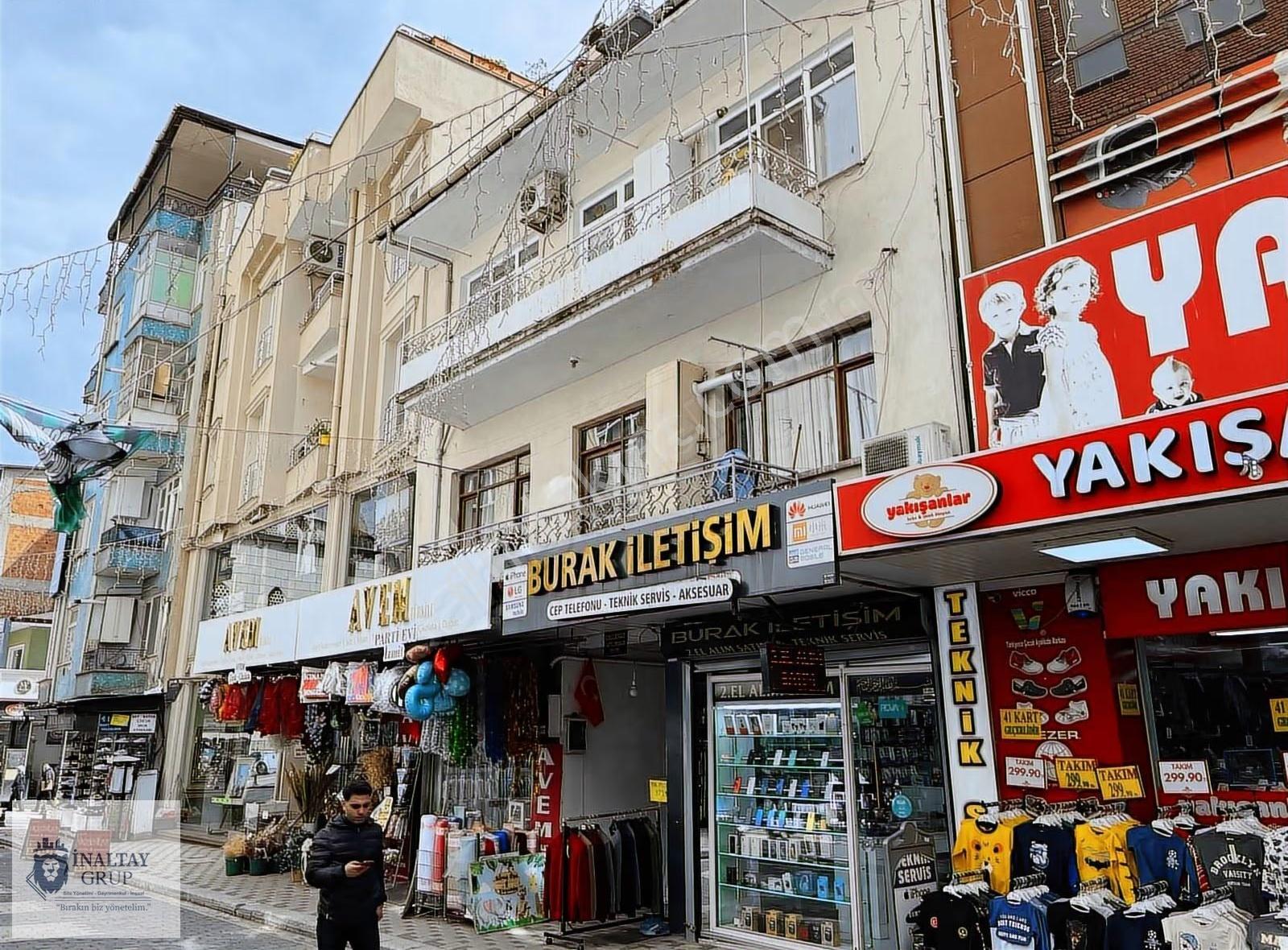 İzmit Çarşı Merkezde Ful Eşyalı Kiralık Daire