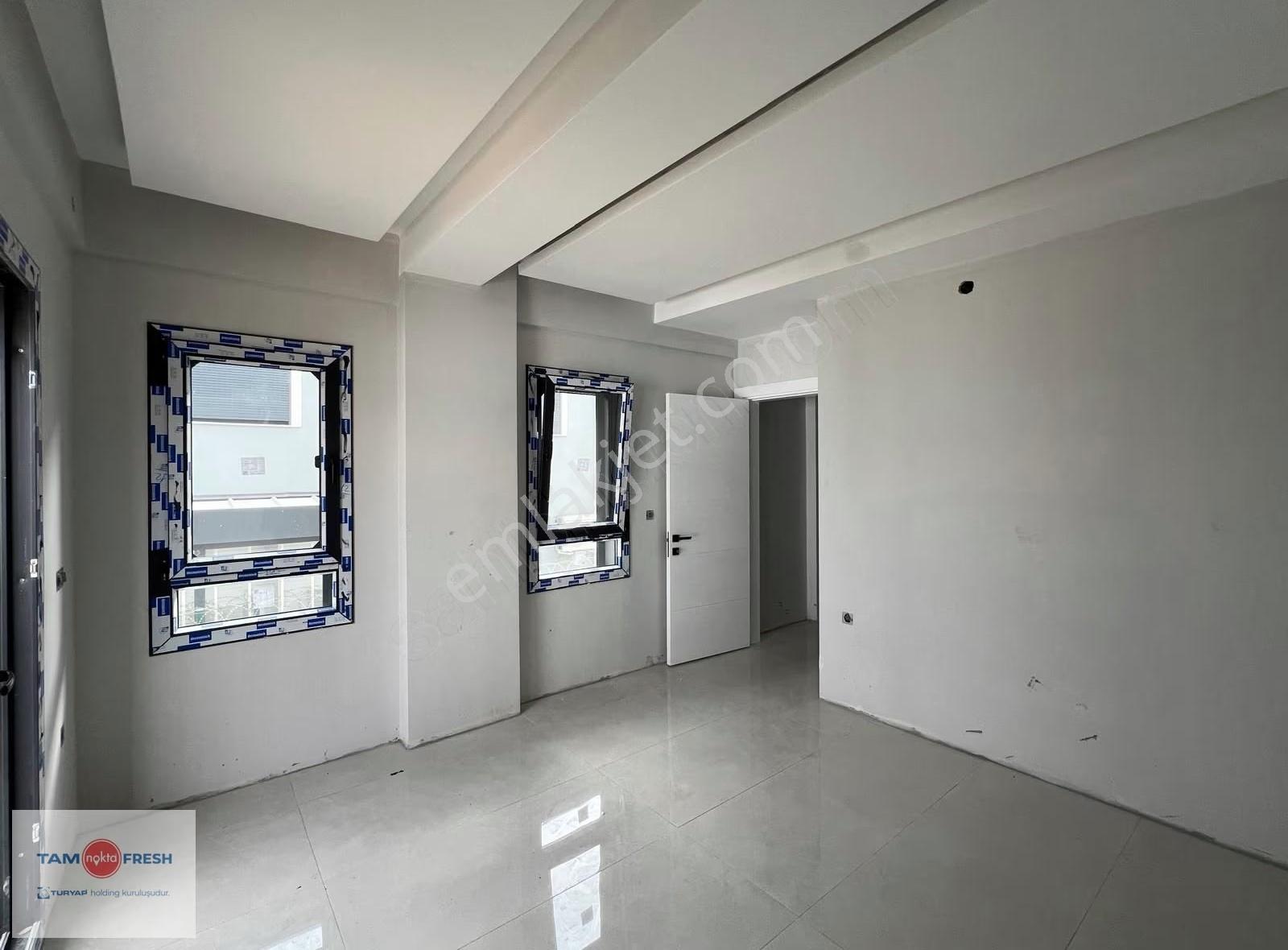 Menderes Oğlananası Sıfır 4+1 Havuzlu Tripleks Villa - Görsel 12
