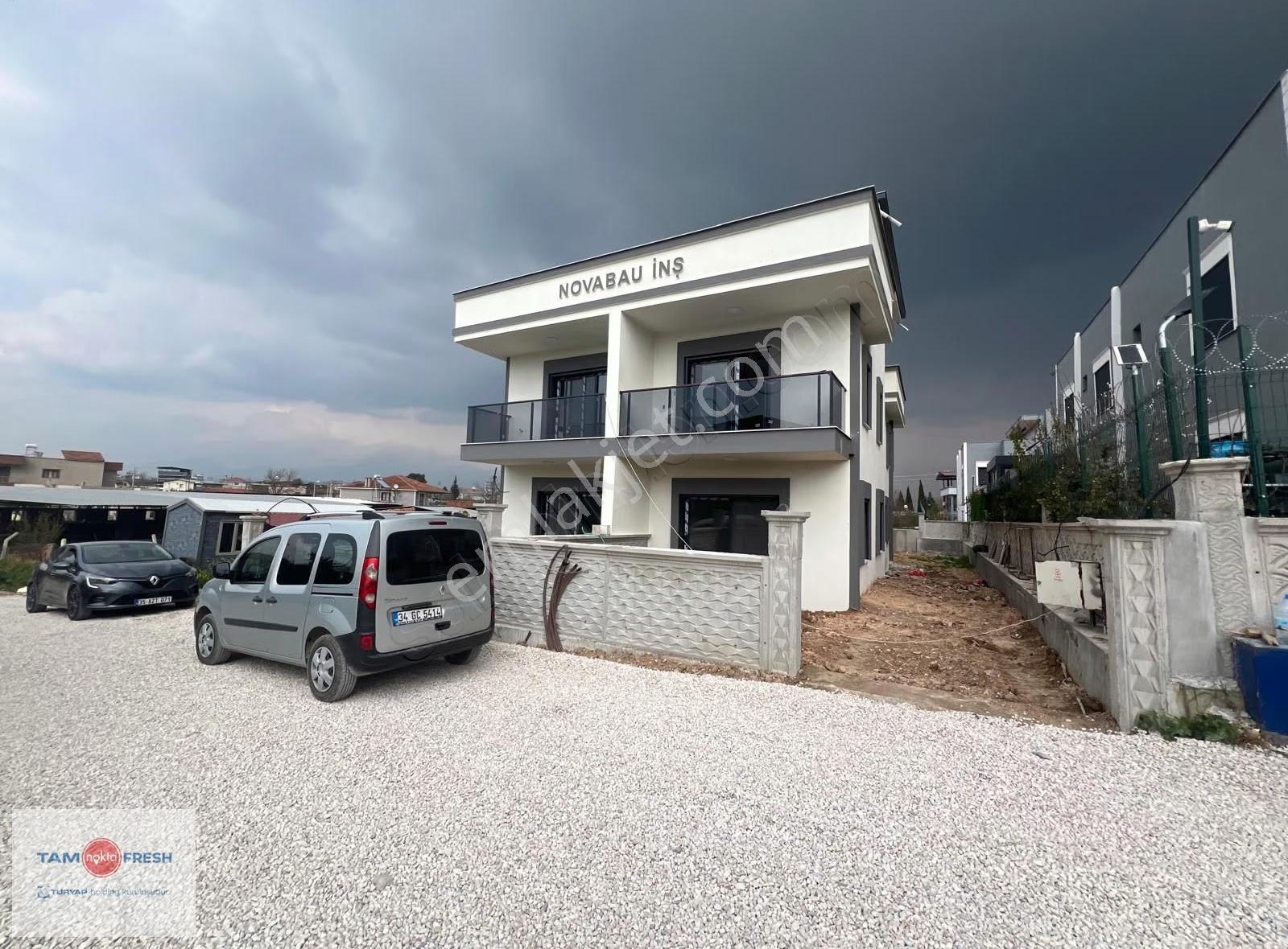 Menderes Oğlananası Sıfır 4+1 Havuzlu Tripleks Villa - Görsel 10