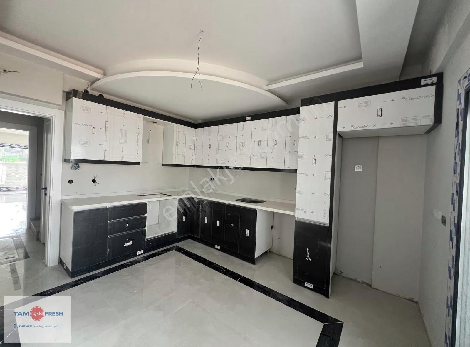 Menderes Oğlananası Sıfır 4+1 Havuzlu Tripleks Villa - Görsel 19
