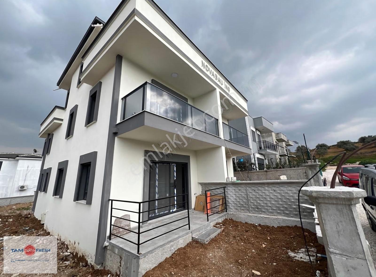 Menderes Oğlananası Sıfır 4+1 Havuzlu Tripleks Villa - Görsel 18