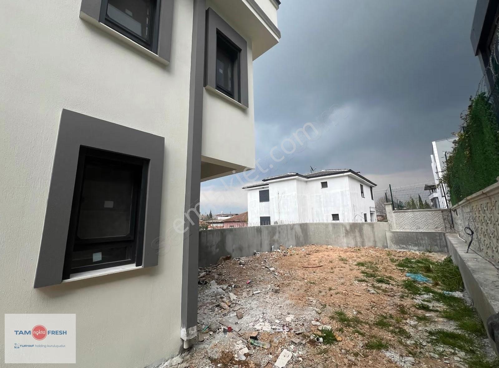 Menderes Oğlananası Sıfır 4+1 Havuzlu Tripleks Villa - Görsel 4