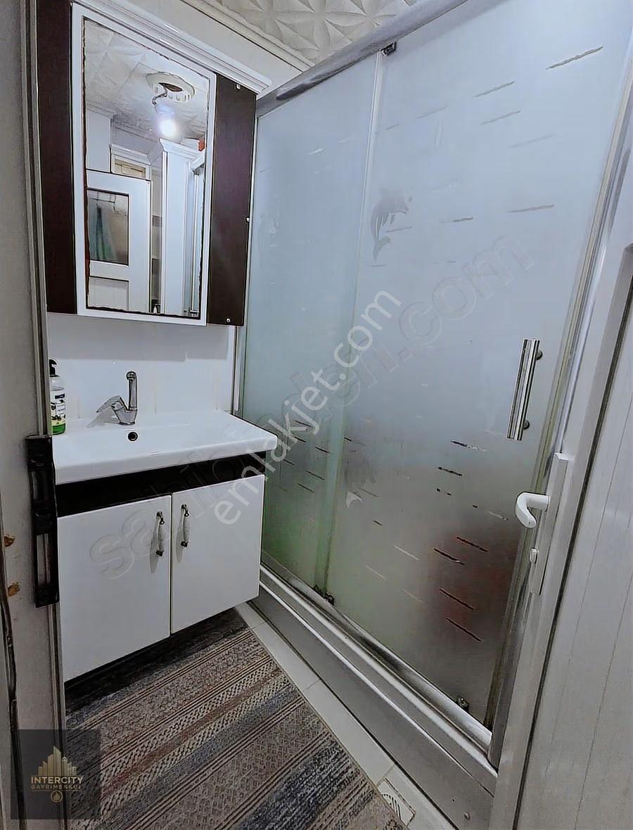 Esenyurt Bağlarçeşme'de Ara Katta Ve Bakımlı 2+1 Satılık Daire - Görsel 19