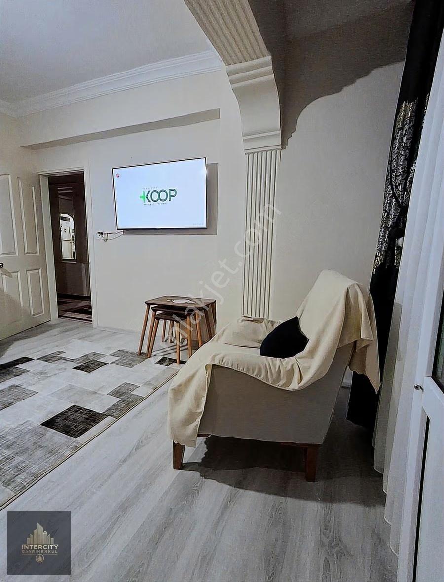 Esenyurt Bağlarçeşme'de Ara Katta Ve Bakımlı 2+1 Satılık Daire - Görsel 5