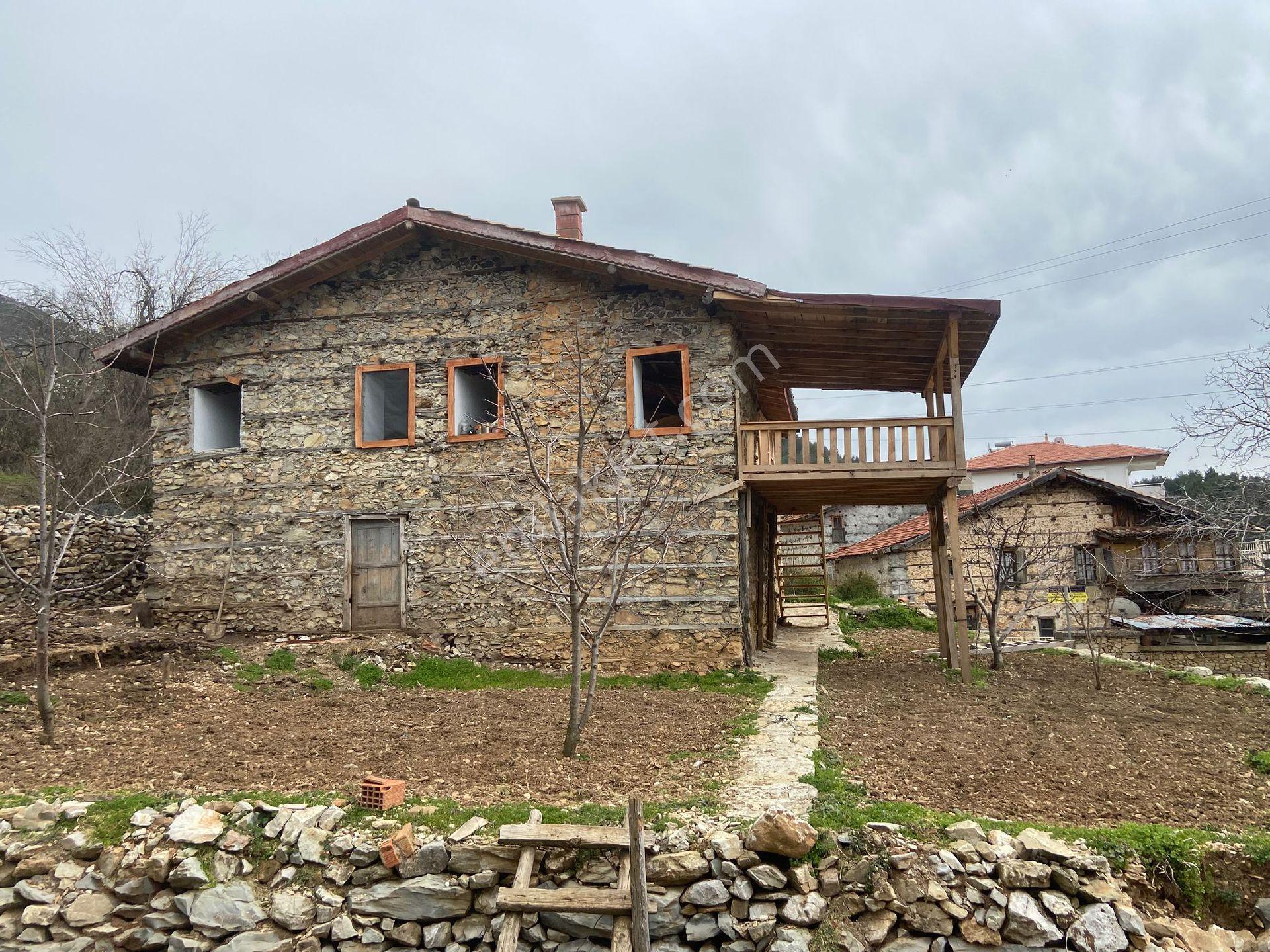 İki Katlı Bahçeli Köy Evi - Görsel 9