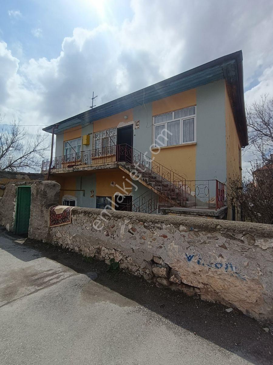 İki Katlı Bahçeli Mustakil