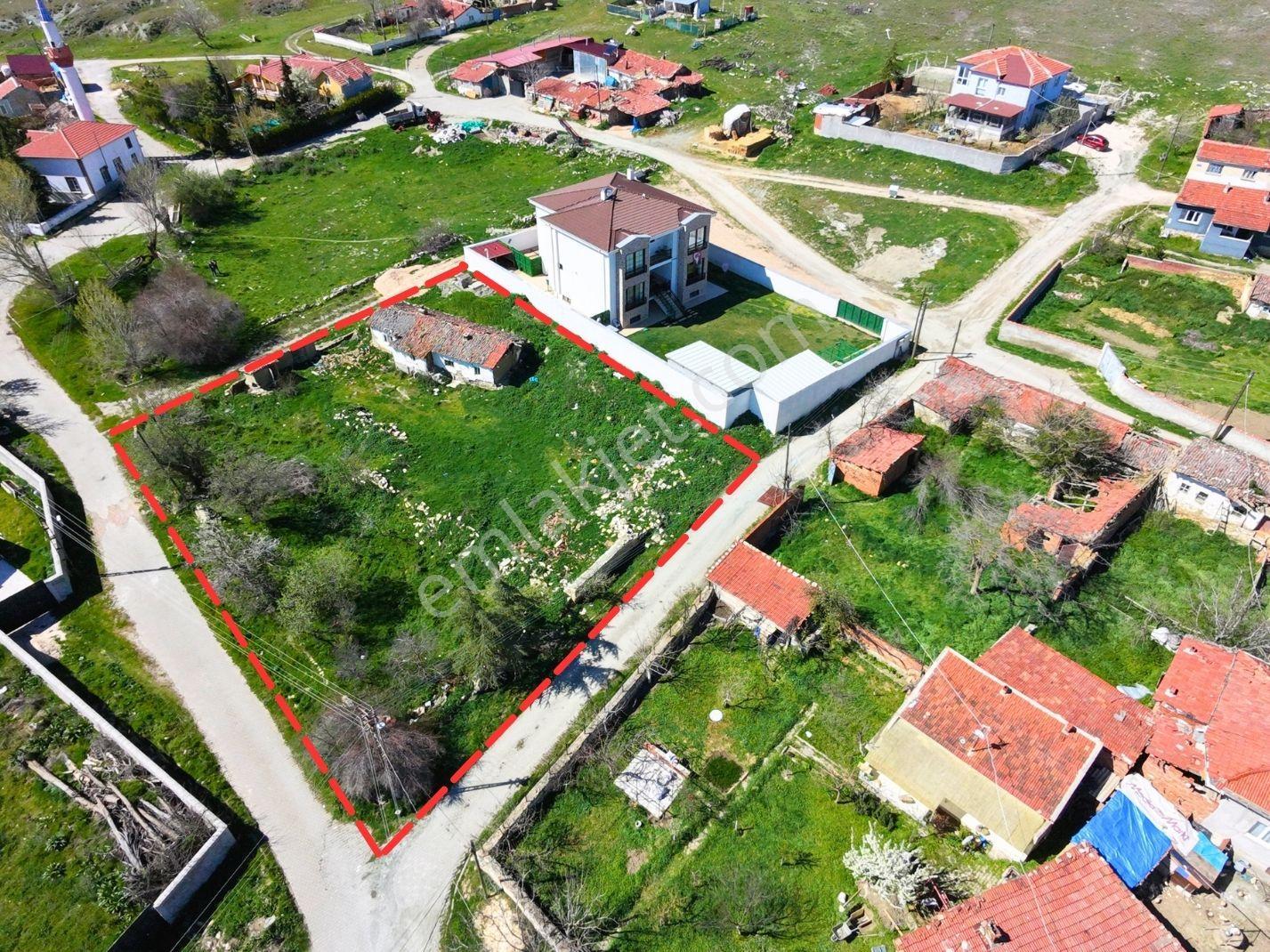 Tepebaşı Emirceoğlu'nda Üç Yola Cepheli Köşe Parsel İmarlı Arsa - Görsel 9