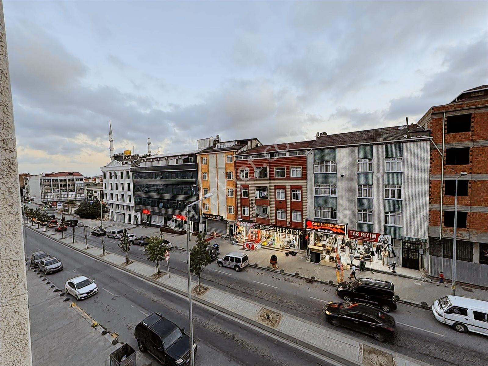 Arnavutköy Nenehatunda Arakat 3+1 Tadilatlı Tapulu Satılık Daire - Görsel 3