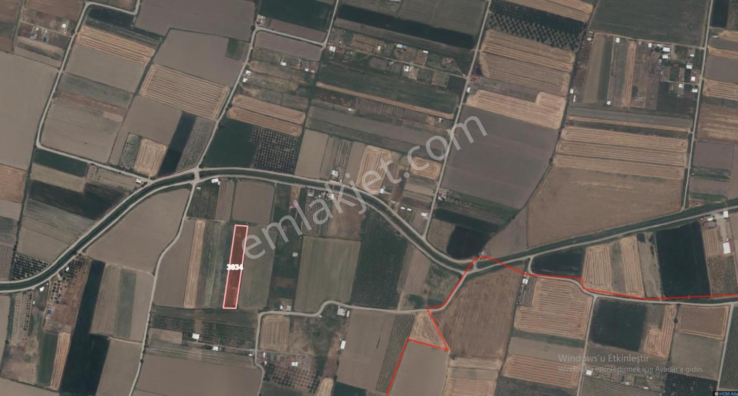 İzmir Foça Yolu Yakını Novada Avm Karşısı Türkelli Sınırları İçinde 300.50 M2 Hobi Bahçesi.