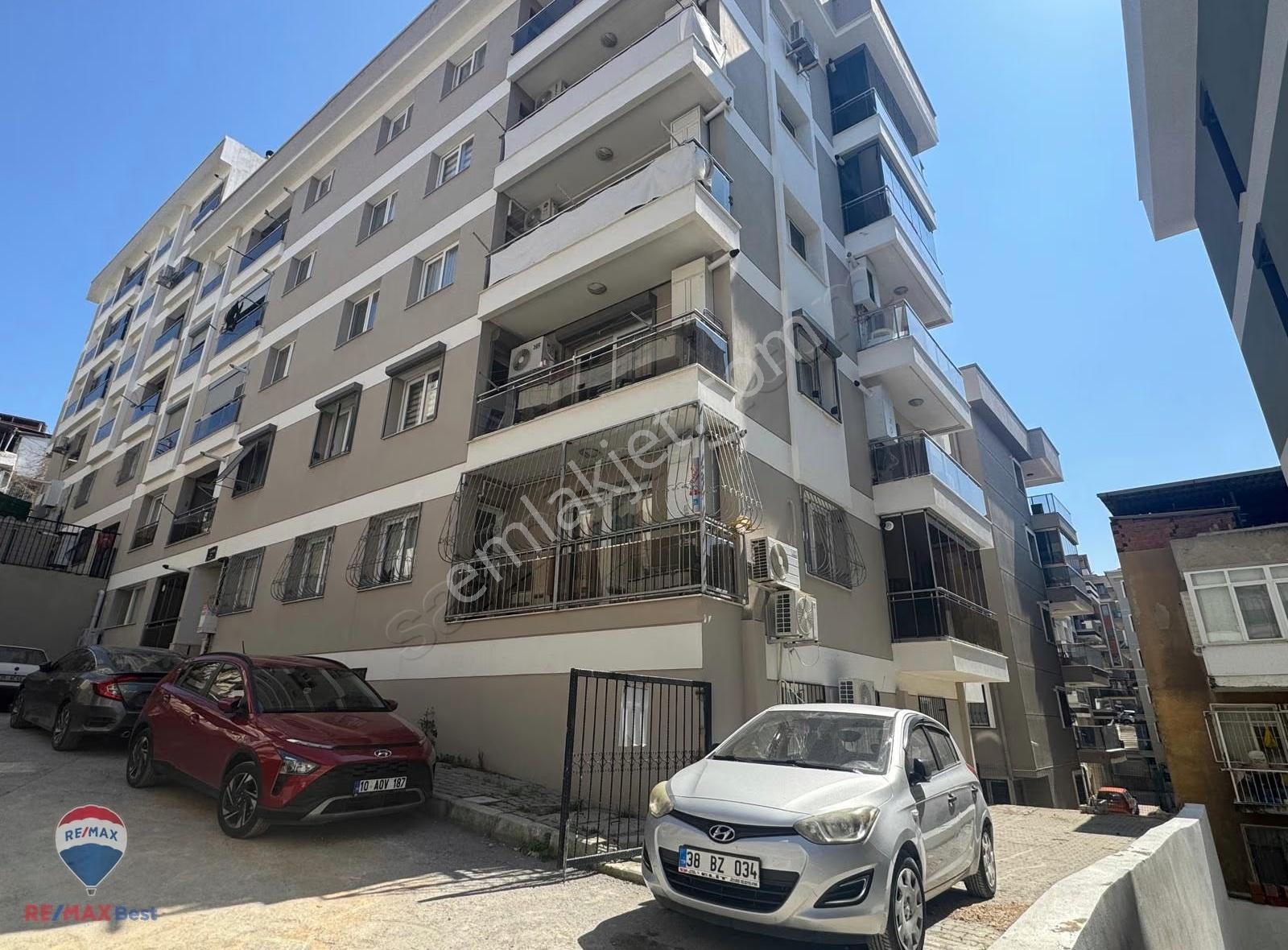 10 Konak Zafertepe Mahallesı 2+1 Satılık Daıre