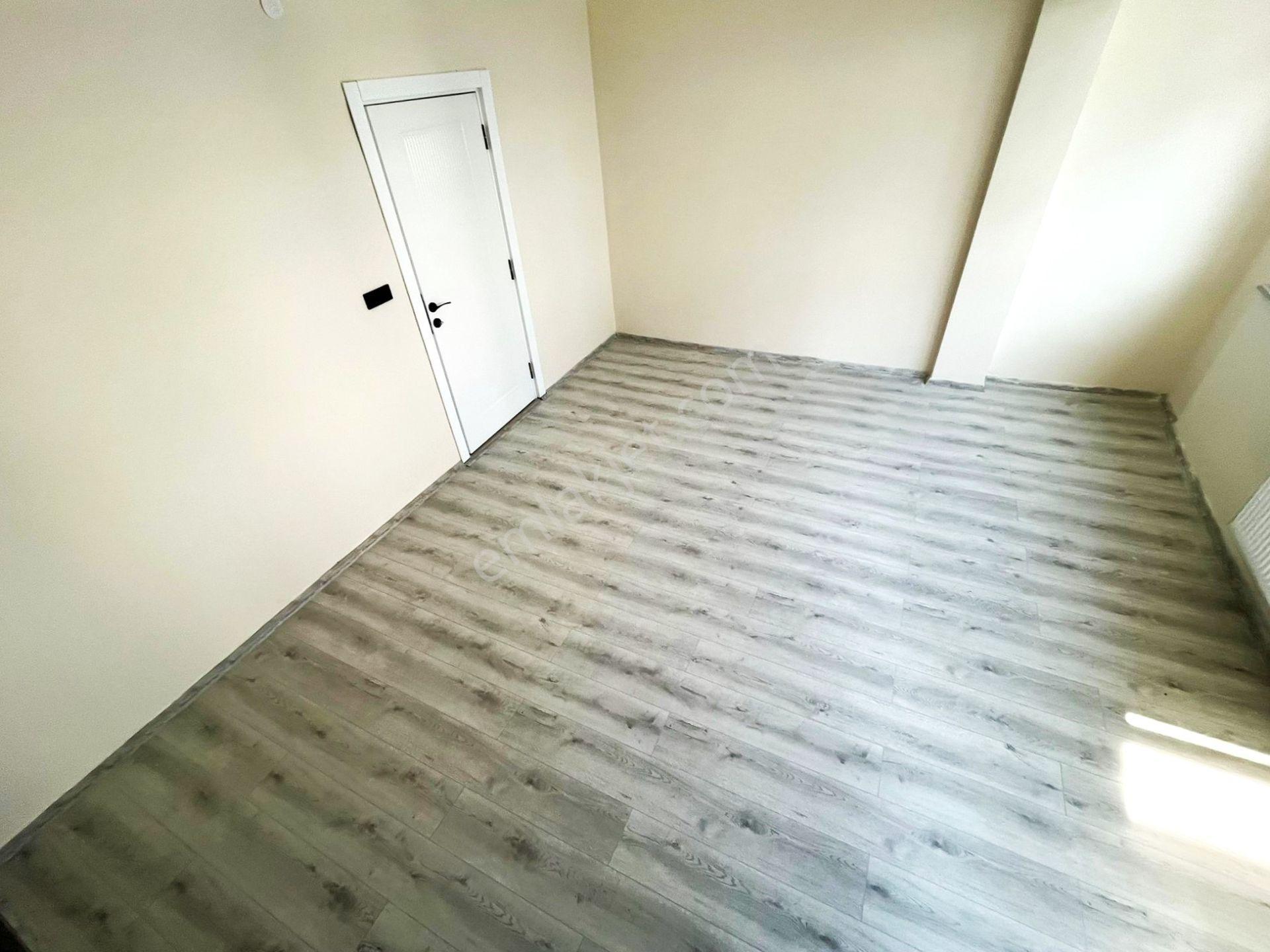 Aygülden Akçay Merkez'de Kordona 100 Mt Ön Cephe Ayrı Mutfak Doğalgazlı Masrafsız 2+1 Satılık Daire - Görsel 20